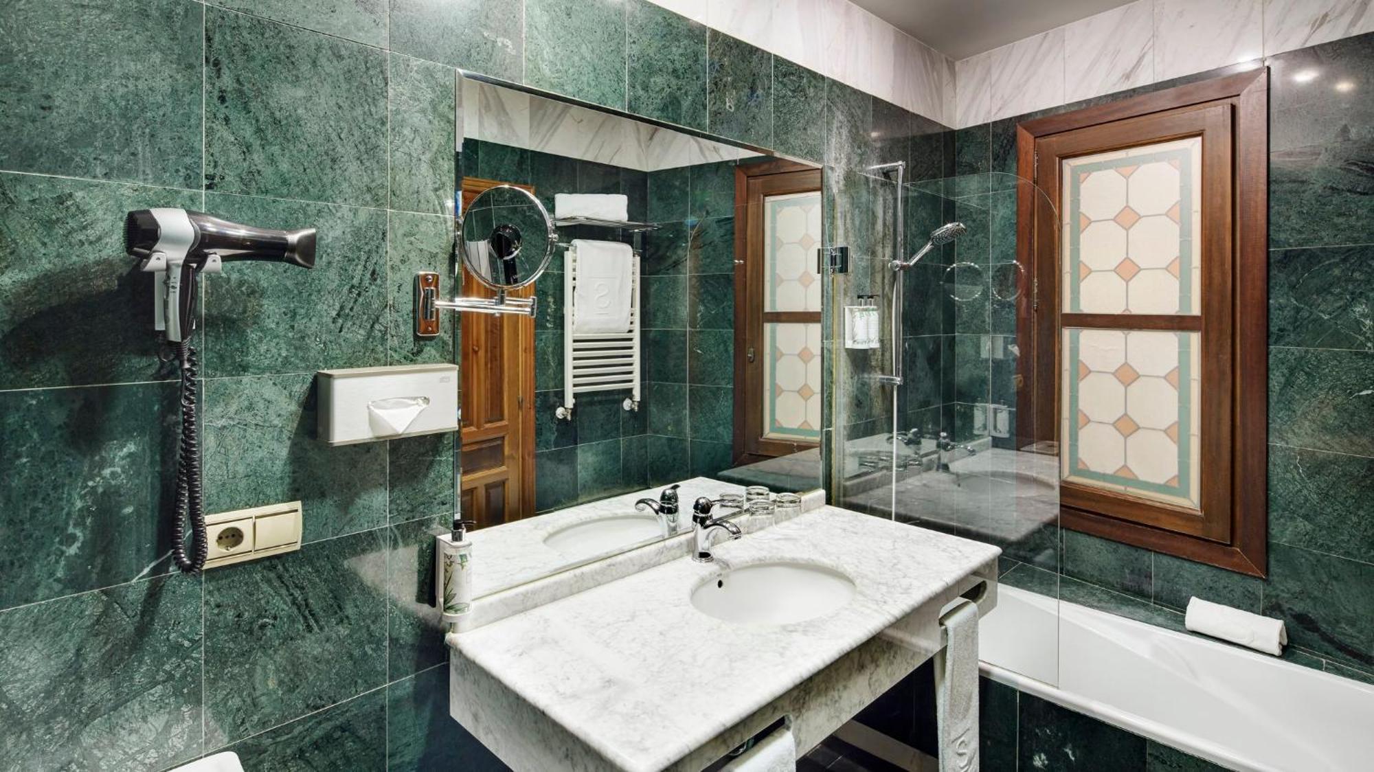 Sercotel Palacio De Los Gamboa Гранада Екстериор снимка